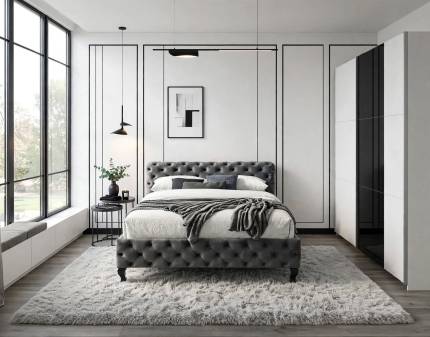 Set dormitor KRONACH COLOR I, HERRERA VELVET pat tapitat gri (160x200cm), Kronach Color I dulap 218x210x59cm alb alpin/ sticla neagra, Atena set 2 masute sticla neagra/ cadru negru